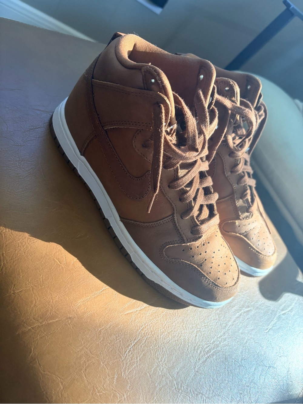 Women’s Dunk High Premium “Pecan”Nike Brown High-Top Sneakers with White Sole